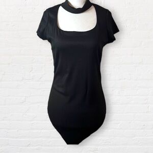 𝅺rosebell black choker collar short sleeve bodysuit scoopneck ribbed SZ L